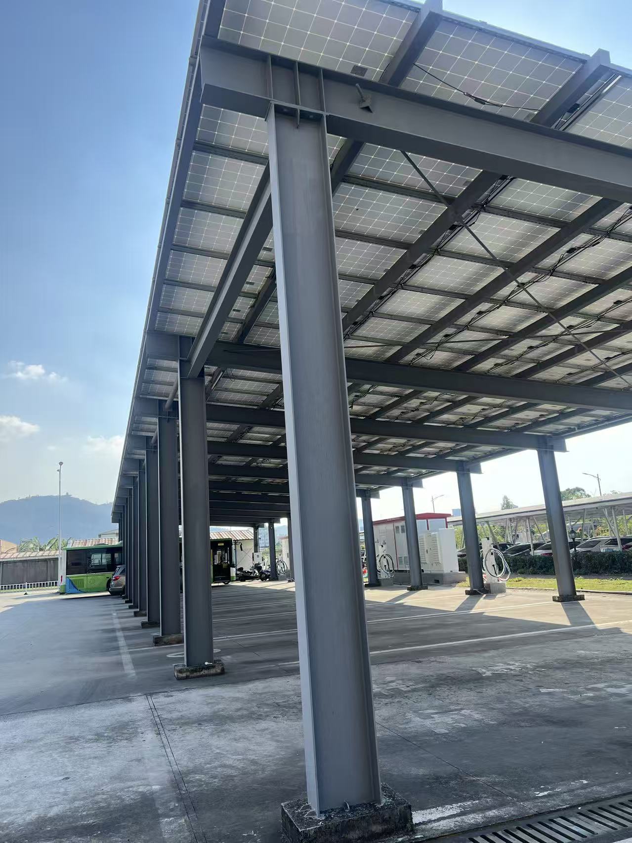 Mitkä ovat aurinkosähkörakennusten integroinnin erityissovellukset?