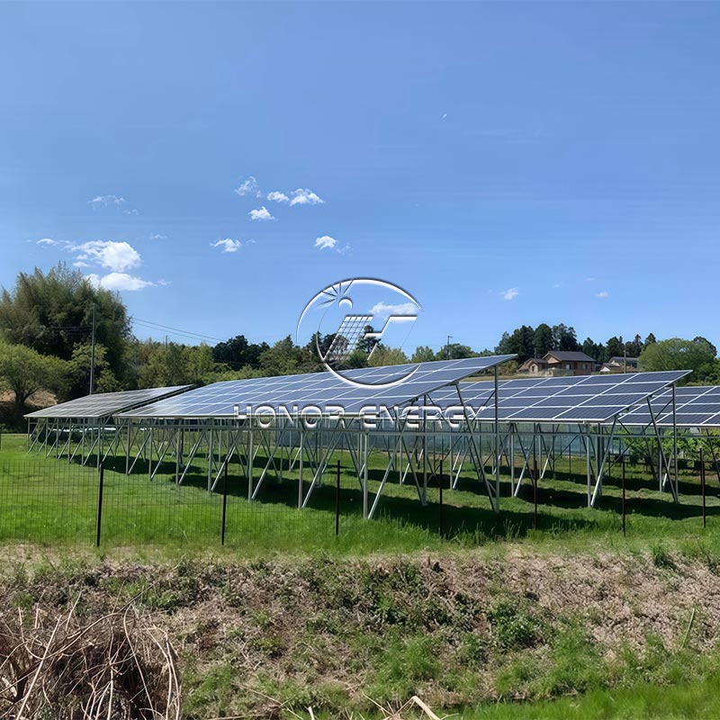 Miksi monirivisesta aurinkovoimala-asenteesta tulee paras valinta nykyaikaisiin maatalousprojekteihin